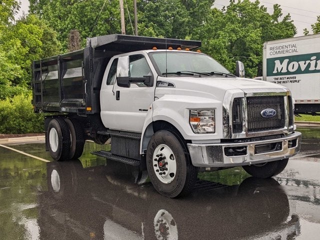2023 Ford F-750SD Base